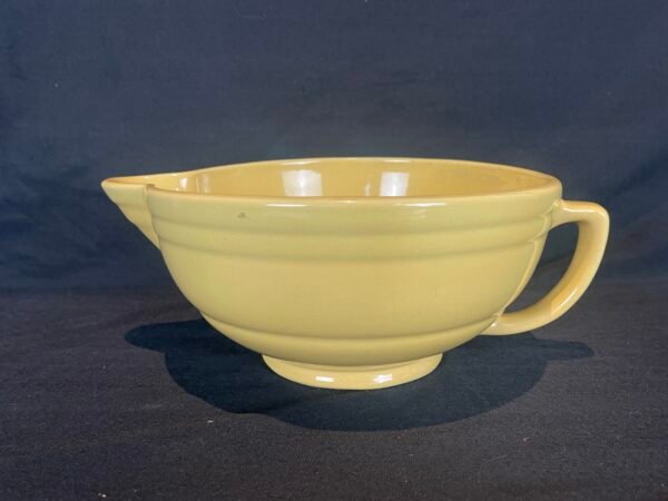 Vintage Yellow Ware mixing bowl - 8" ID - Pour spout and handle.