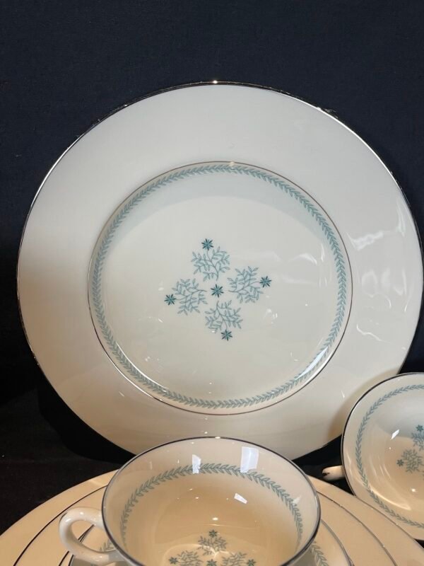 Vintage LENOX Charmaine 40-piece Dinner Set - Settings for 8 people - Image 12