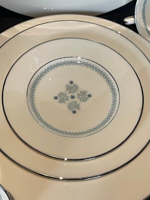 Vintage LENOX Charmaine 40-piece Dinner Set - Settings for 8 people - Image 9